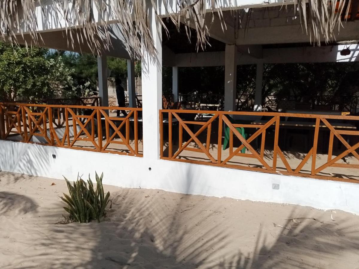Sanyang Kinkiliba Beach Lodge מראה חיצוני תמונה