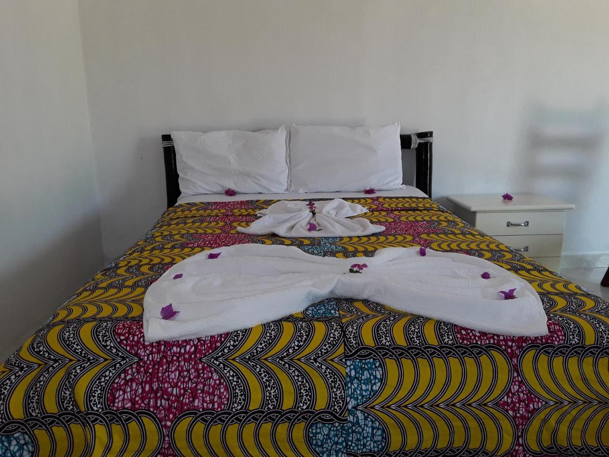 Sanyang Kinkiliba Beach Lodge מראה חיצוני תמונה
