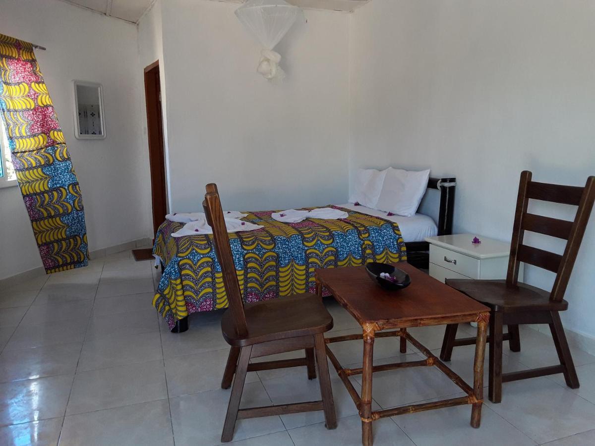 Sanyang Kinkiliba Beach Lodge מראה חיצוני תמונה